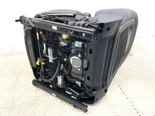 Right front seat AUDI Q3 (8UB, 8UG) 2.0 TFSI quattro | BP39353865C16  - Image 8