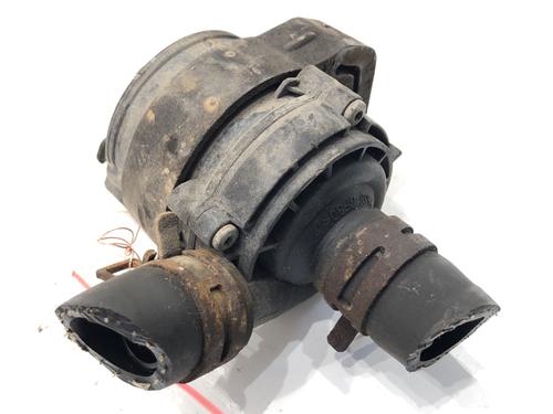 Used Auxiliary water pump Auxiliary water pump MERCEDES-BENZ GL-CLASS (X166) GL 350 CDI / BlueTec 4-matic (166.823, 166.824) (258 hp) 39332813 39332813