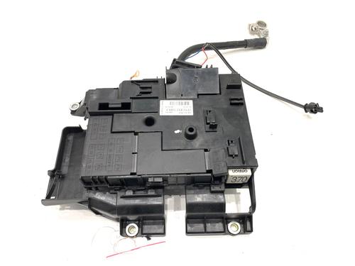 Used Fuse box Fuse box 39338933 39338933