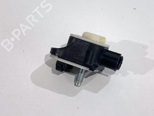 Electronic sensor TOYOTA COROLLA Saloon (_E21_) 1.8 VVTi Hybrid (ZWE211, MZEA12) | BP39306287M84 - Image 2