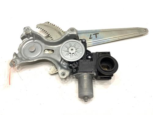 rear-left-window-mechanism-toyota-camry-_v7_-_va7_-_vh7_-2017-39294009 main image