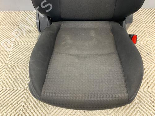 Right front seat MAZDA 2 Hatchback (DL, DJ) 1.5 SKYACTIV-G | BP40250153C16 - Image 3