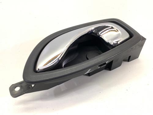 Front left interior door handle RENAULT KOLEOS I (HY_) 2.0 dCi 4x4 (HY0K) | BP39340864I13 - Image 2