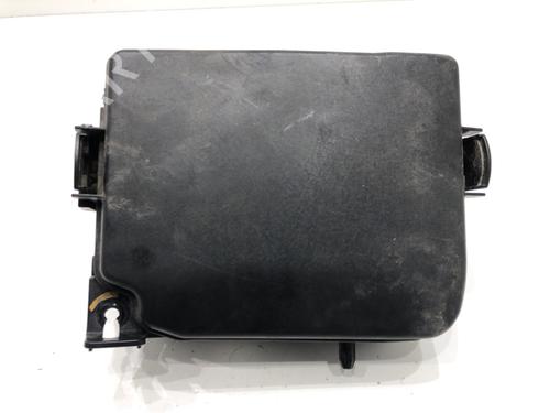 Used Fuse box Fuse box 39284203 39284203