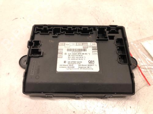 electronic-module-mercedes-benz-s-class-w221-v221-2005-2006-2007-2008-2009-2010-2011-2012-2013-39271810 main image