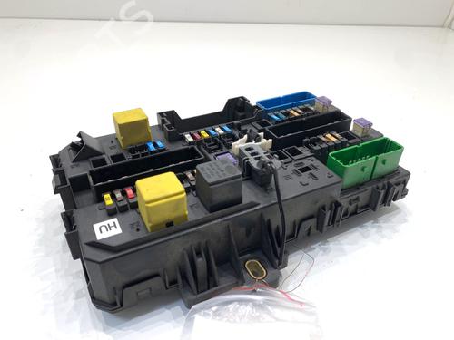 Used Fuse box Fuse box 39346129 39346129