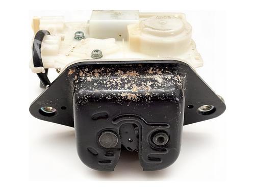 Used Tailgate lock Tailgate lock HONDA JAZZ III (GE_, GG_, GP_, ZA_) 1.3 i (GE6, GG3, GG6) (100 hp) 40056854 40056854