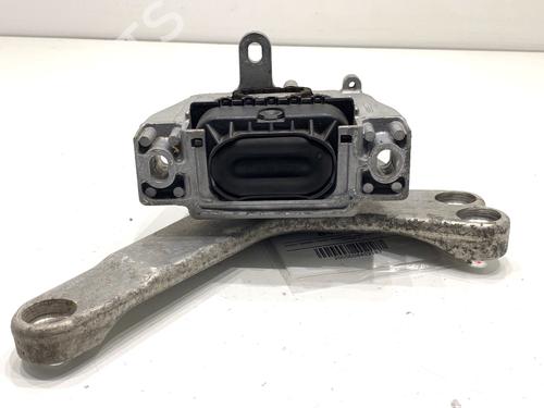 Used Engine mount Engine mount SKODA SUPERB III Estate (3V5) 1.4 TSI iV (218 hp) 39320835 39320835