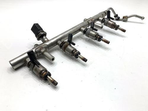 Injection rail VW TOURAN (5T1) 1.8 TSI | BP39312302M98 - Image 2
