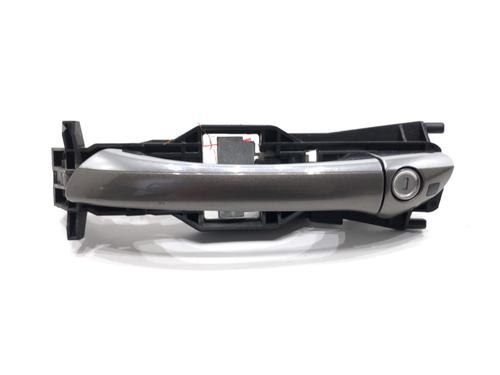 Used Front left exterior door handle Front left exterior door handle 39275700 39275700