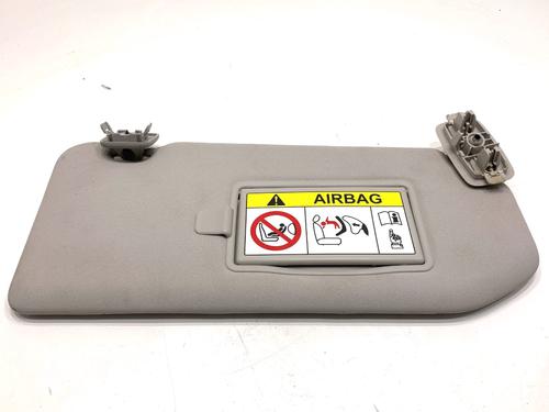 Used Right sun visor Right sun visor 39337533 39337533