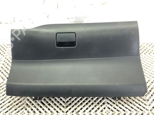 Guantera Guantera TOYOTA AURIS (_E15_) 1.6 (ZRE151_, ZRE151R) (124 hp) 39284986 39284986