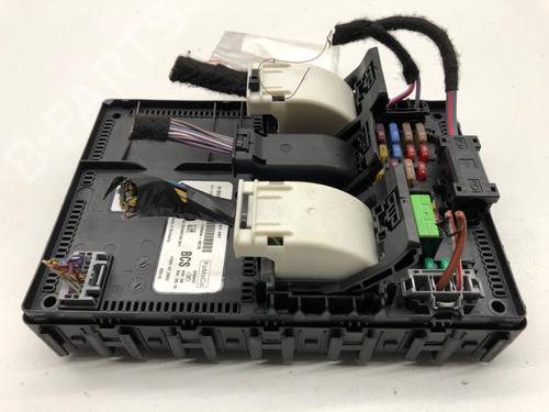 Used Fuse box Fuse box 39324003 39324003