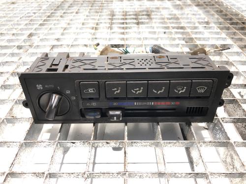 Used Climate control Climate control 39284194 39284194