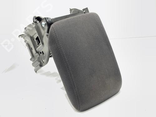 Used Armrest / Center console Armrest / Center console 39288586 39288586