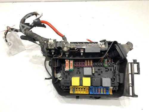 Used Fuse box Fuse box 39336146 39336146