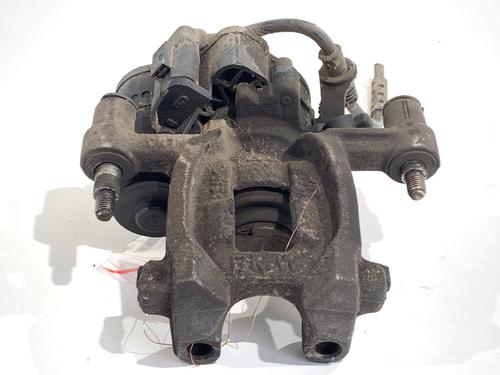 right-rear-brake-caliper-bmw-2-active-tourer-f45-2013-2014-2015-2016-2017-2018-2019-2020-2021-39348239 main image