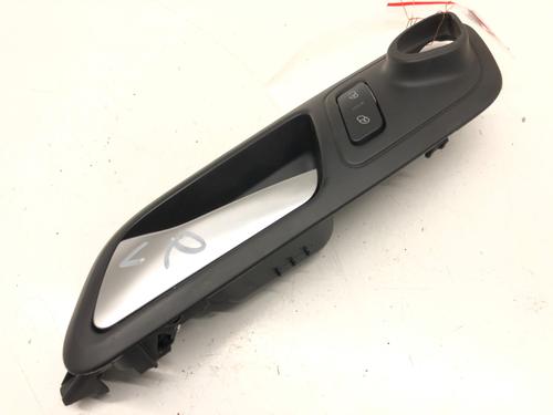 Front left interior door handle VW CC B7 (358) 2.0 TFSI | BP39272609I13 - Image 2