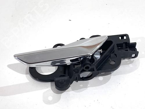 Front right interior door handle LAND ROVER RANGE ROVER EVOQUE (L551) 2.0 D200 MHEV 4x4 | BP39322341I14 - Image 2