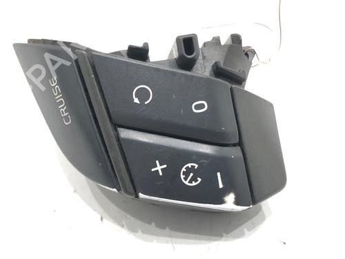 Used Steering wheel controls Steering wheel controls 39279505 39279505