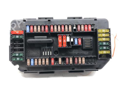Used Fuse box Fuse box 39272788 39272788