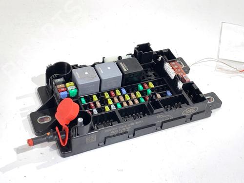 Used Fuse box Fuse box 39322837 39322837