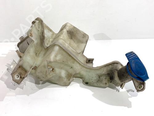 windscreen-washer-tank-vw-passat-b6-variant-3c5-2005-2006-2007-2008-2009-2010-2011-39306601 main image
