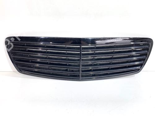 Used Grille Grille 39341238 39341238
