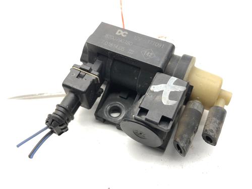 electronic-sensor-mercedes-benz-cla-coupe-c117-2013-2014-2015-2016-2017-2018-2019-39328574 main image