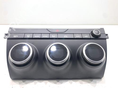 climate-control-jaguar-e-pace-x540-2017-39324508 main image
