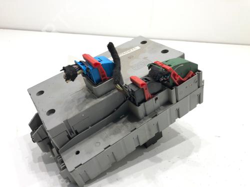 Used Fuse box Fuse box 39313793 39313793