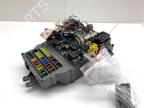 Used Fuse box Fuse box 39349135 39349135