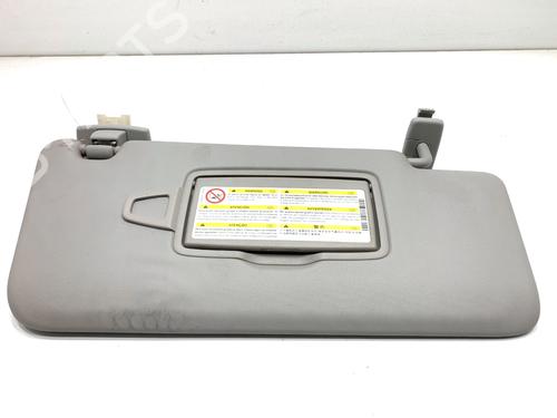 Used Right sun visor Right sun visor 39332821 39332821