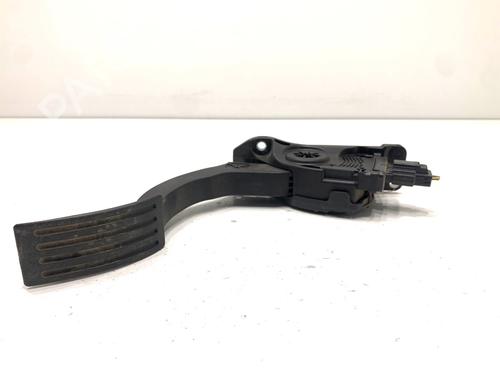 pedal-volvo-v40-hatchback-525-2012-2013-2014-2015-2016-2017-2018-2019-39327137 main image