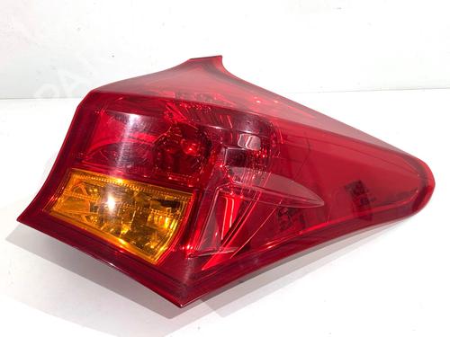Used Right taillight Right taillight TOYOTA AURIS (_E18_) 1.6 (ZRE181_, ZRE185_, ZRE185R, ZRE181R) (132 hp) 39322930 39322930