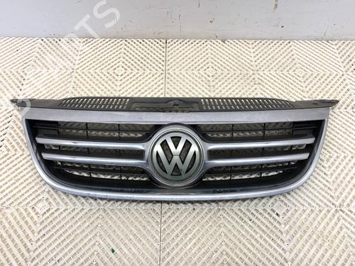Used Grille Grille 39352610 39352610