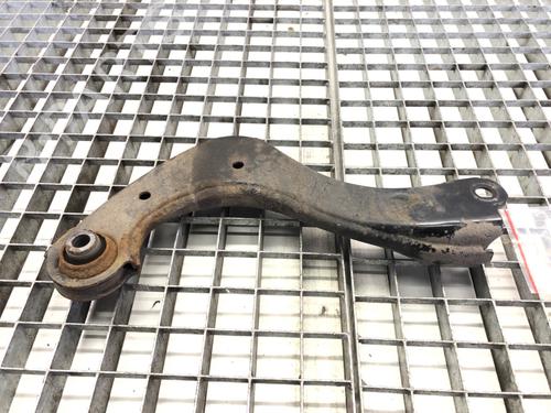 left-rear-suspension-arm-toyota-corolla-saloon-_e21_-2019-39279864 main image