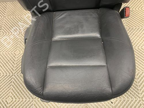 Right front seat VOLVO C30 (533) 2.0 D | BP39360818C16 - Image 3