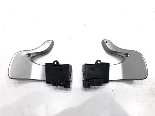 Used Steering wheel controls Steering wheel controls 39283951 39283951