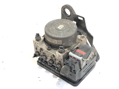 abs-pump-vw-golf-vii-variant-ba5-bv5-2013-2014-2015-2016-2017-2018-2019-2020-2021-2022-39296955 main image