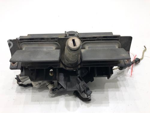 Used Tailgate handle Tailgate handle 39302910 39302910