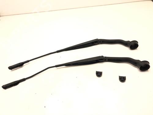 Vindspejlsviskerarm FORD KUGA II (DM2) 2.0 TDCi 4x4 | BP39335110C143 - Image 5