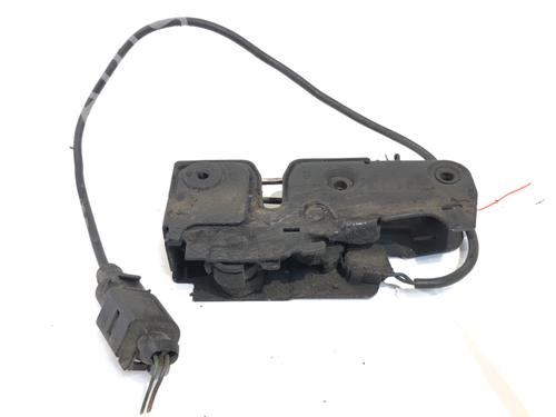 hood-lock-audi-a4-b8-avant-8k5-2007-2008-2009-2010-2011-2012-2013-2014-2015-2016-2017-39289702 main image