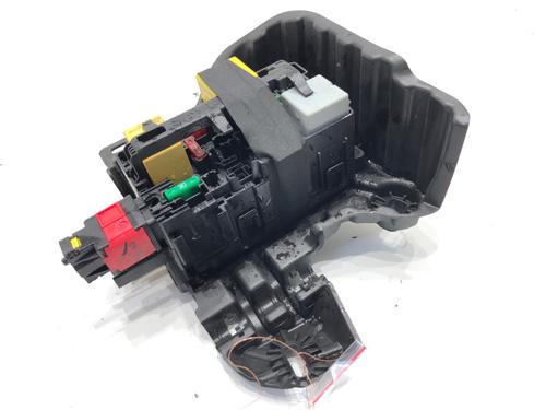 fuse-box-peugeot-2008-i-cu_-2013-39334816 main image