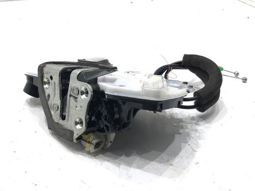 front-left-lock-toyota-corolla-saloon-_e21_-2019-39279858 main image