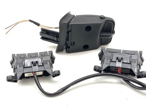 Steering wheel controls FORD KUGA I 2.0 TDCi 4x4 | BP39374368E15 - Image 2