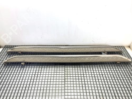 Used Left sideskirt Left sideskirt SUZUKI GRAND VITARA II (JT, TE, TD) 2.0 All-wheel Drive (TD54V, JB420) (140 hp) 39351646 39351646