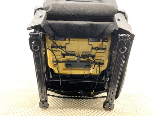 Right front seat RENAULT KADJAR (HA_, HL_) 1.5 dCi 110 (HLA3) | BP39308025C16 - Image 6