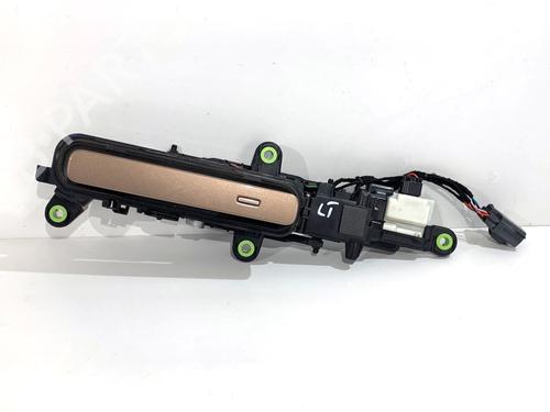 rear-left-exterior-door-handle-land-rover-range-rover-evoque-l551-2018-39322342 main image