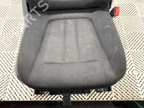 Right front seat BMW 5 (G30, F90) 518 d Mild-Hybrid | BP39307032C16 - Image 3